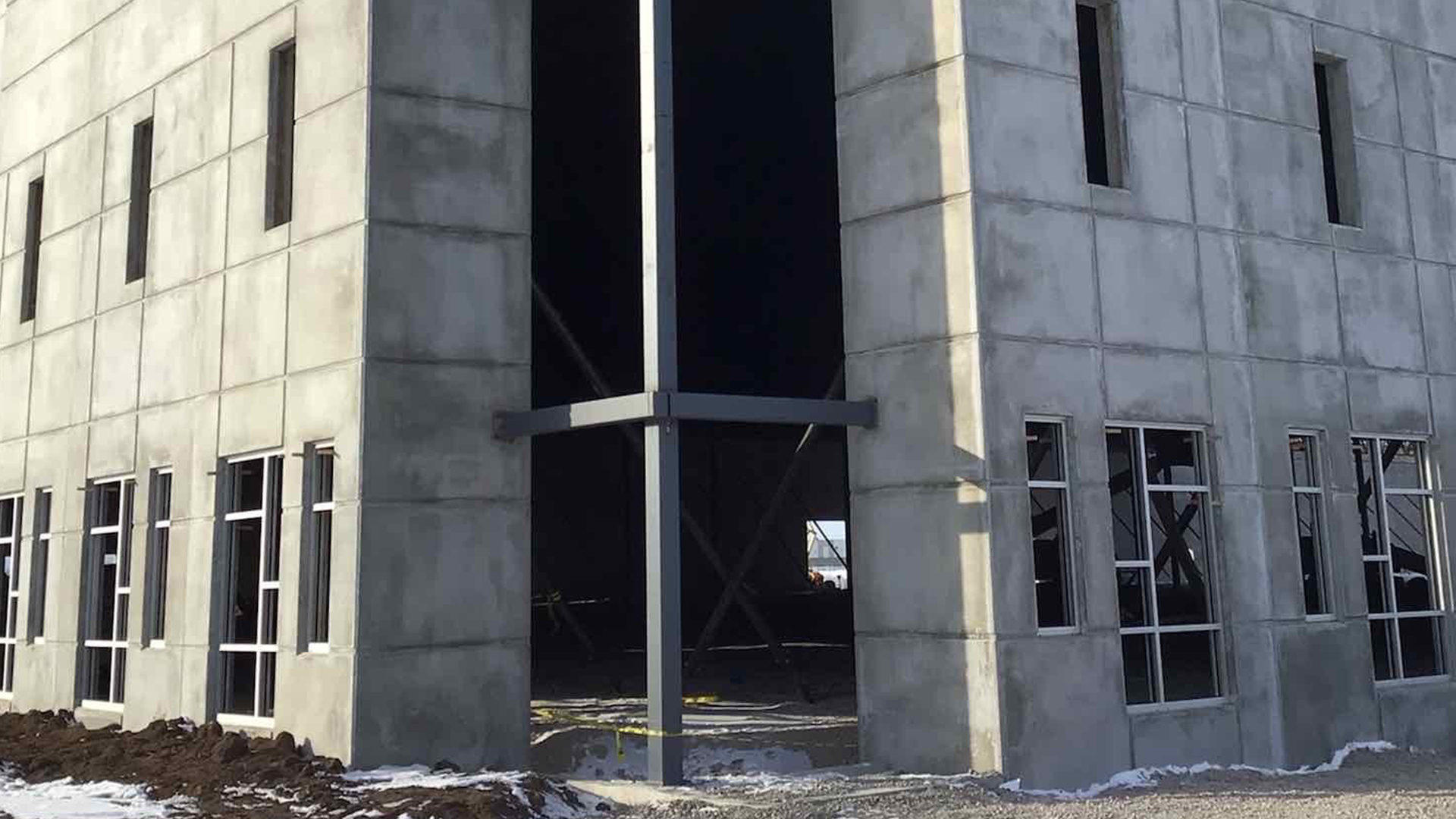 Windows being installed at Southpoint Commerce Park